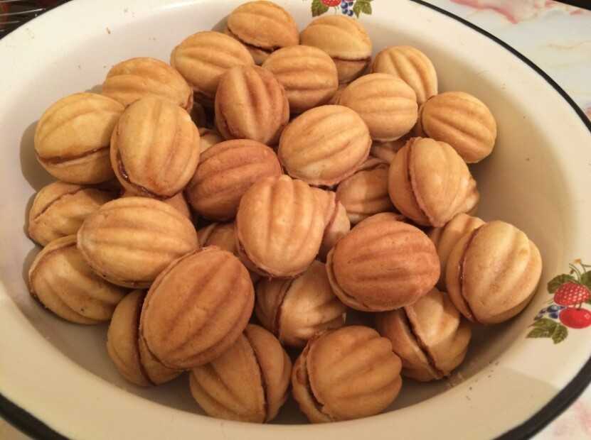 Орешки в орешнице: 9 домашних вкусных рецептов