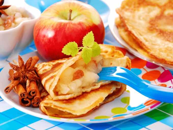 Яблочные блинчики с яблоками рецепт с фото пошагово - 1000.menu