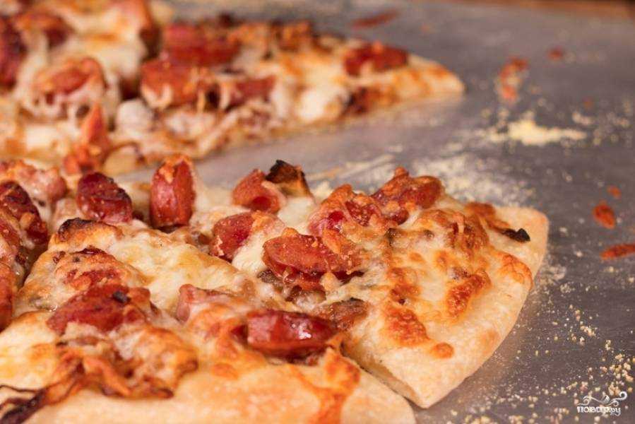 Пицца с сосисками, помидорами и сыром - рецепт с фото. невозможно оторваться