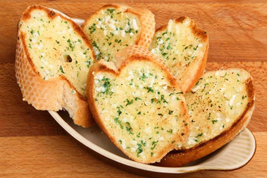 Хлеб в хлебопечке — 12 простых и самых вкусных рецептов 