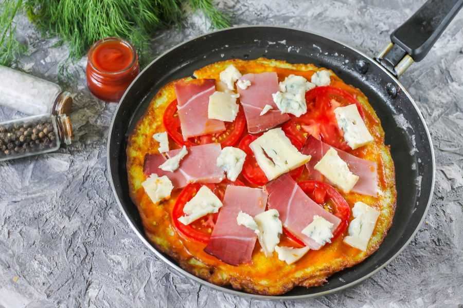 Пицца из кабачков на сковороде -пошаговый рецепт с фото
