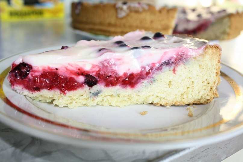 Заливной пирог с ягодами — 10 простых и быстрых рецептов сладких пирогов