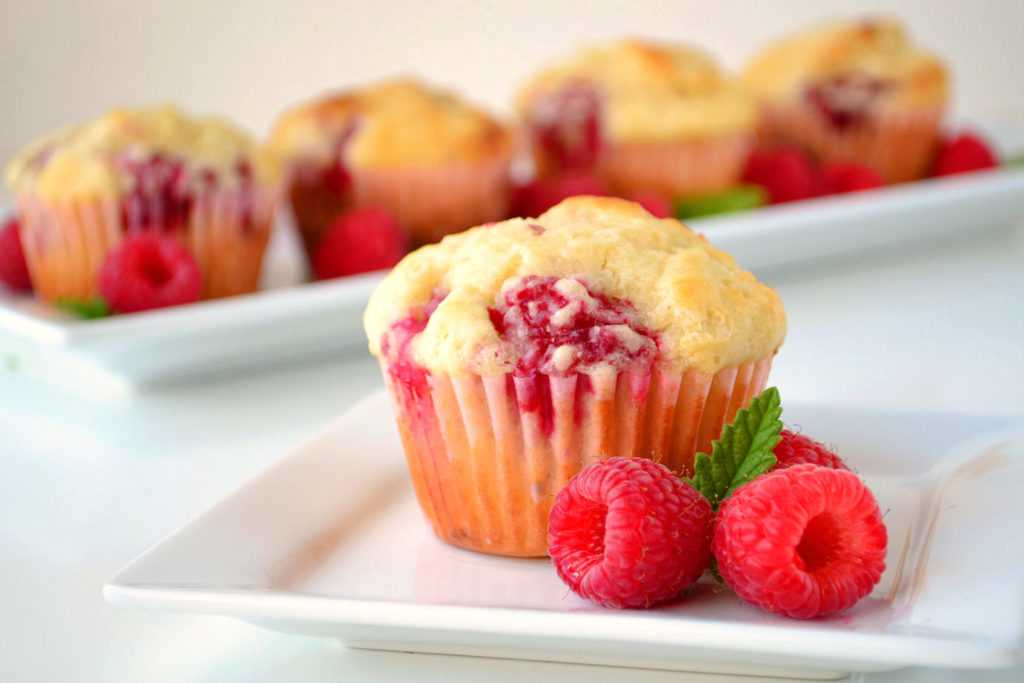 Творожный кекс с ягодами рецепт с фото пошагово - 1000.menu
