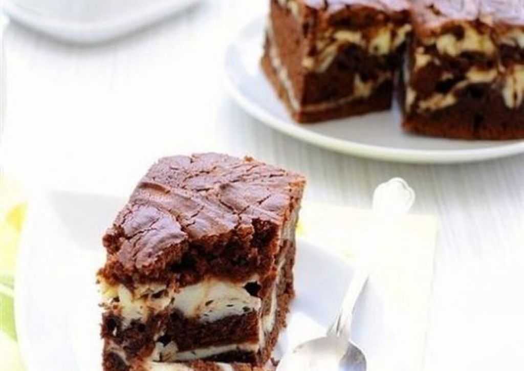Пирог творожный с шоколадной крошкой