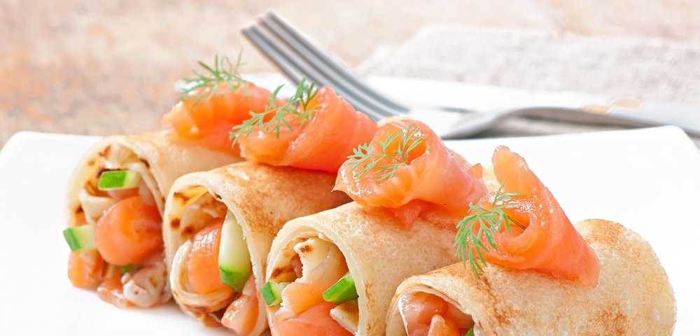 Блинные роллы с сыром и красной рыбой - 10 пошаговых фото в рецепте