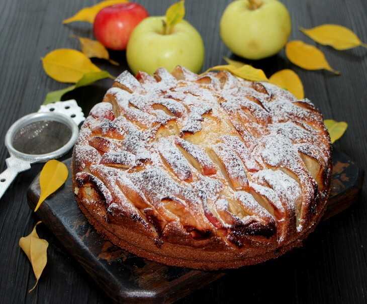 Ленивый пирог с яблоками - 8 рецептов с творогом и сметаной или на кефире.