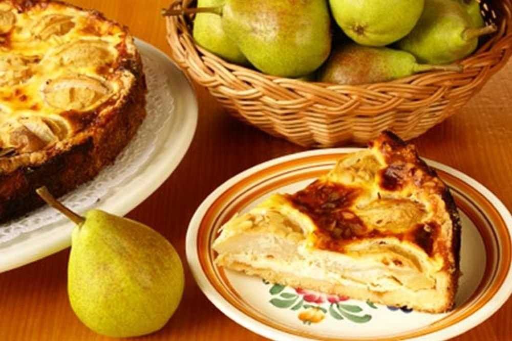 Пирог с сушеными яблоками