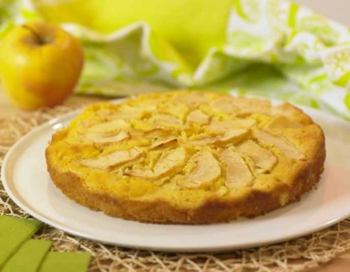 Пирог с яблоками и манкой – 15 рецептов сладкого лакомства