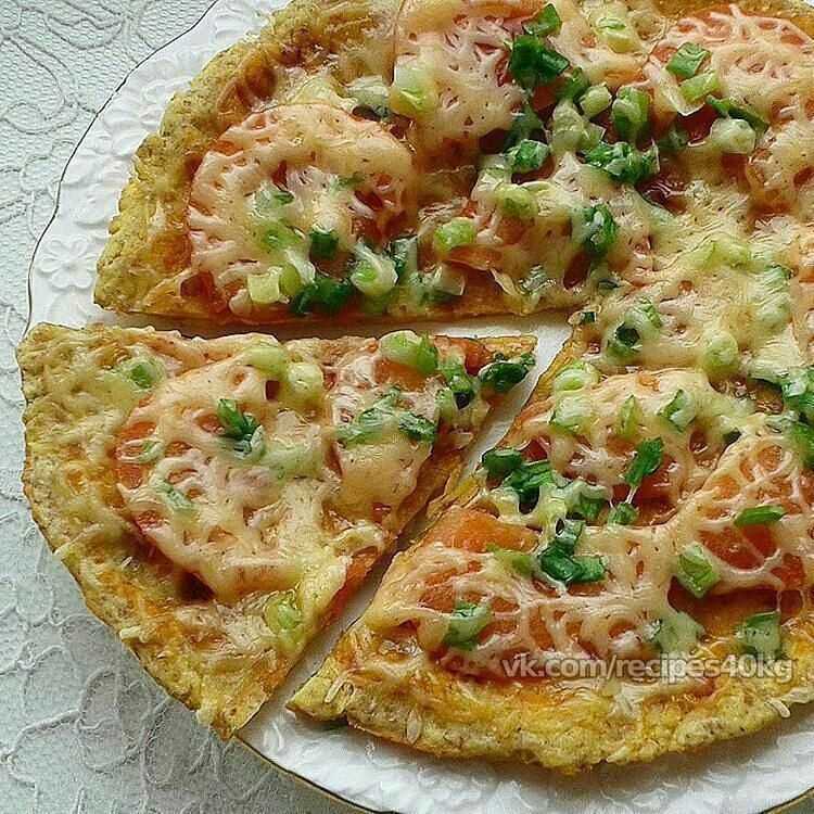 Диетическая пицца: как приготовить тесто на сковороде из курицы, без муки, можно ли есть для похудения, лучшие рецепты для худеющих | customs.news
