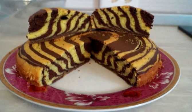Рецепт приготовления вкусного торта зебра на сметане и кефире