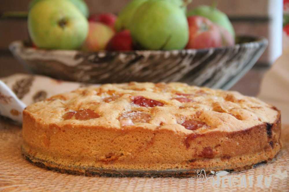 Насыпной пирог три стакана с яблоками
