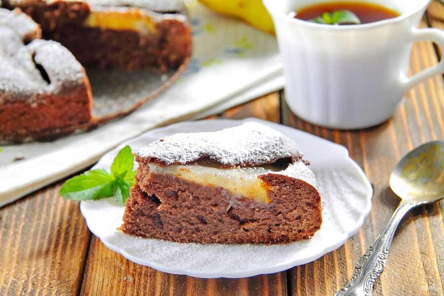 Грушевый пирог с шоколадом рецепт с фото - 1000.menu