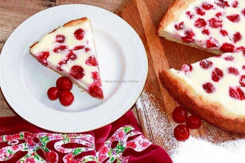 Пирог с вишней и сметанной заливкой – рецепт с фото пошагово