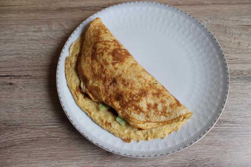 Сытные и вкусные блинчики с ветчиной и сыром — простейший рецепт из 5 шагов