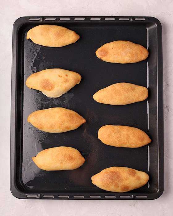 Пирожки с картошкой в духовке на дрожжевом тесте: пошаговый рецепт