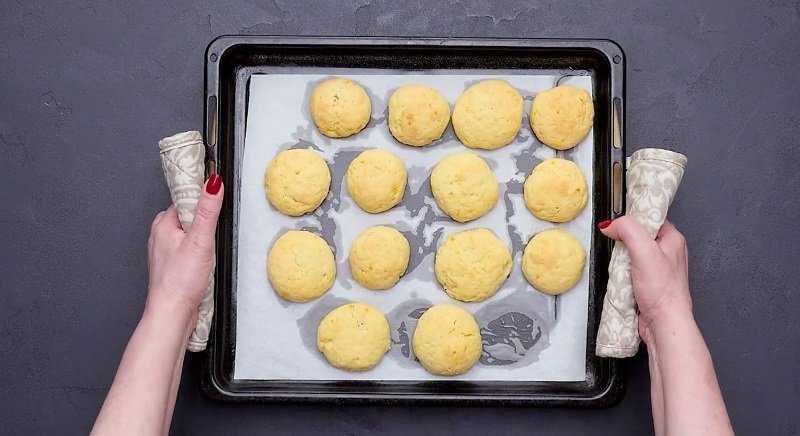 Простенькое печенье на масле и яичных желтках рецепт с фото пошагово - 1000.menu