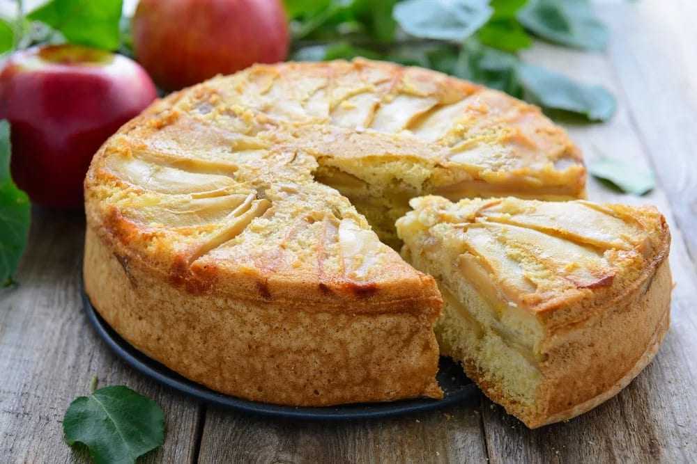 Постный яблочный пирог без яиц и молока — пошаговый рецепт с видео
