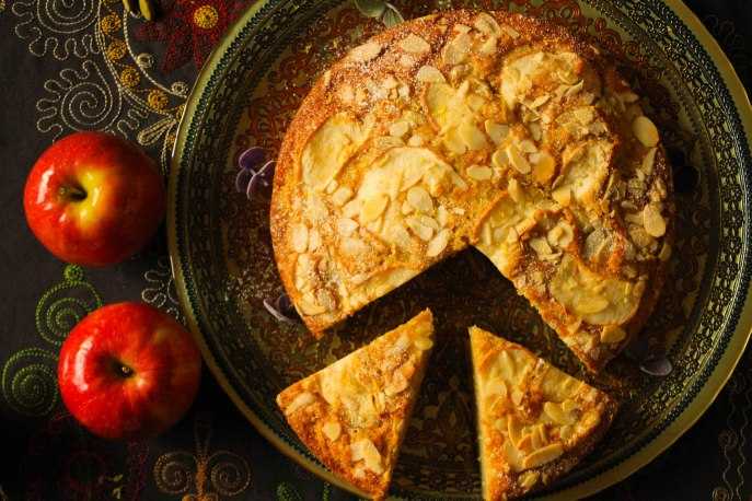 Пироги из яблок: 10 рецептов, быстро и вкусно в духовке – рецепты с фото