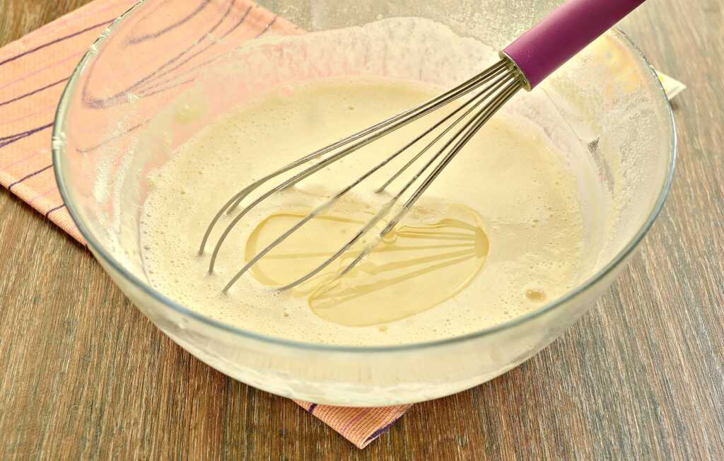 Как сделать тесто для блинов на молоке, воде, минералке и кефире: 4 лучших рецепта