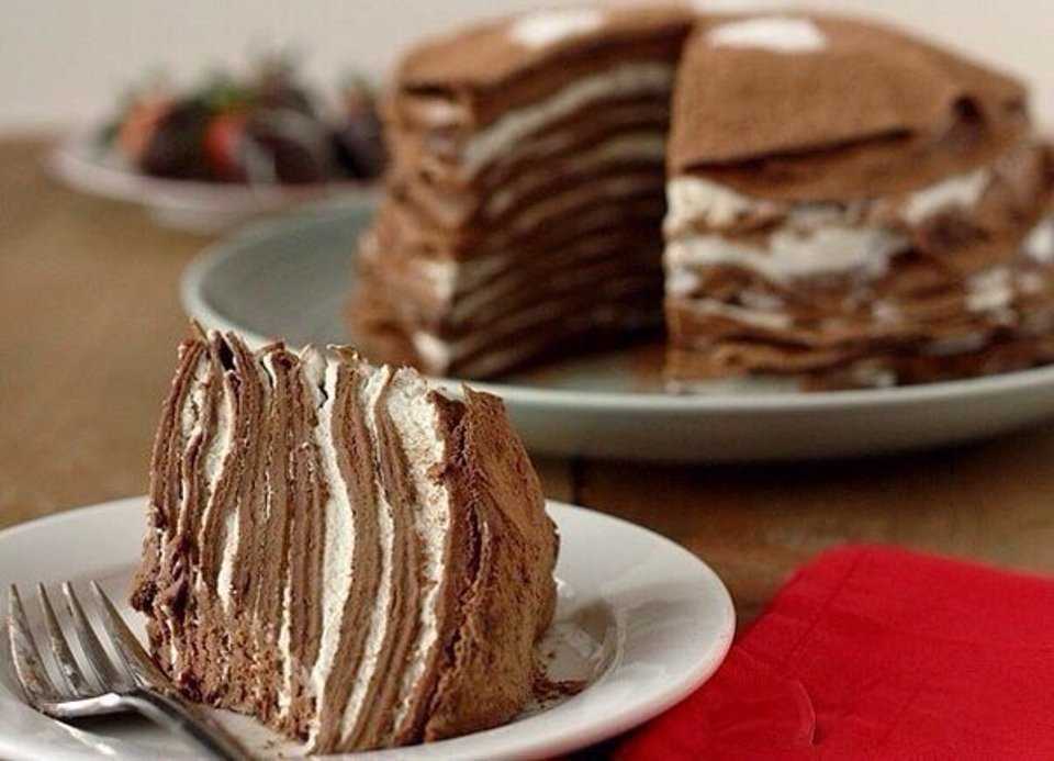 Шоколадный блинный торт — 5 рецептов в домашних условиях