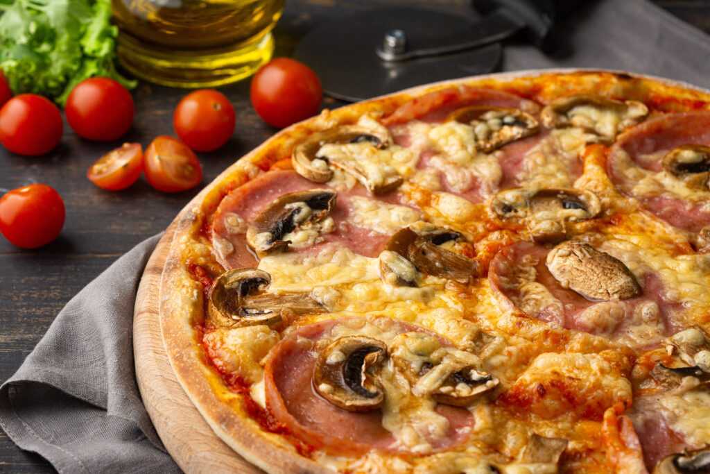 Пицца с солеными огурцами: рецепт с фото пошагово. как приготовить пиццу с колбасой и солеными огурцами?
