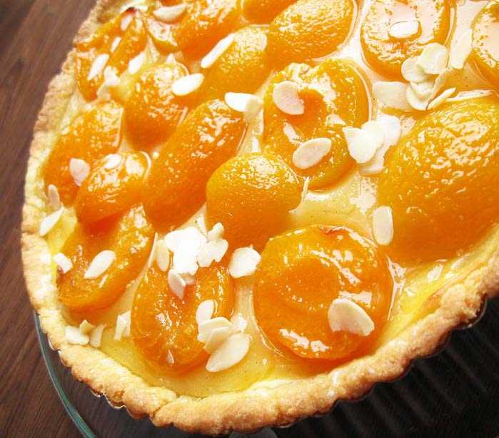 Дрожжевой пирог с абрикосами