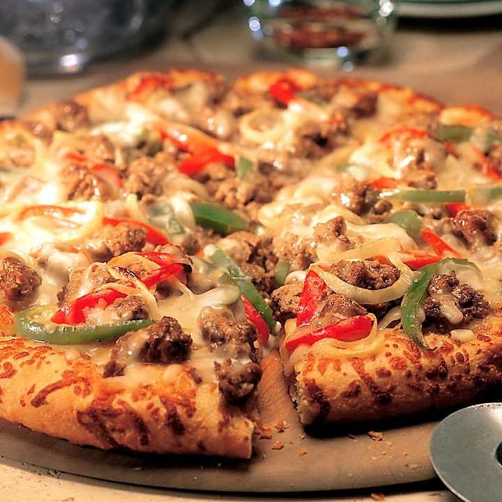 Пицца с фаршем – 8 рецептов в домашних условиях