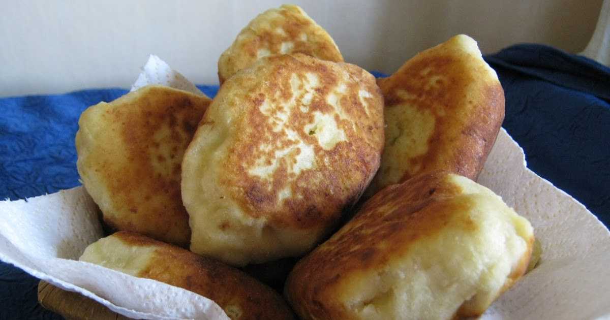 Пирожки с яблоками - 4 рецепта с фото: духовые, жареные, дрожжевые, слоеные, на кефире