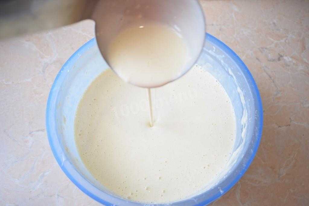 Блины на кефире - рецепт: тонкие с дырочками на 1 литр кефира (пошагово с фото)