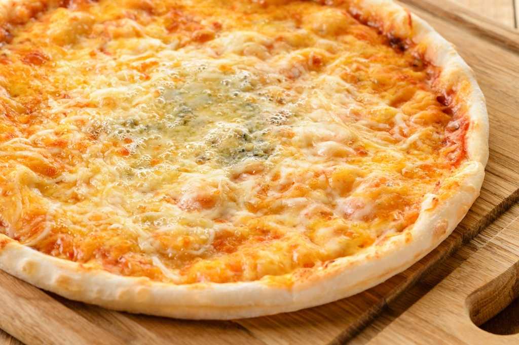 Пицца с фаршем рецепт в домашних условиях: с помидорами и с сыром рецепт с фото