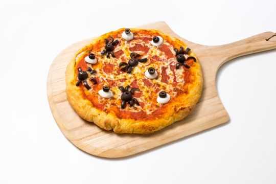 Мини пиццы из слоеного теста - 6 рецептов пошаговых с фото