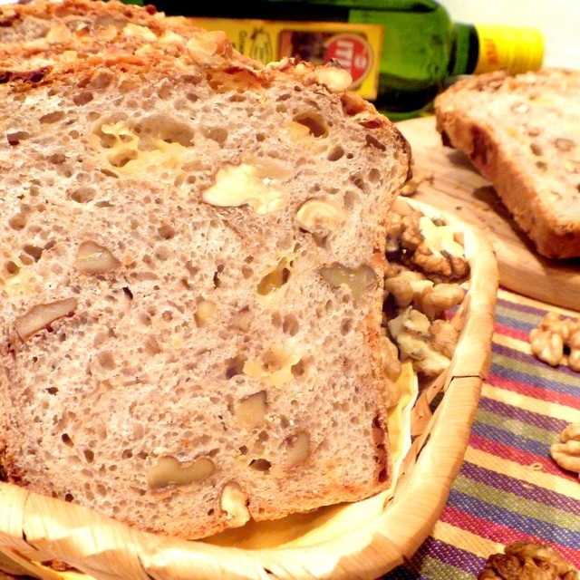 Домашний хлеб с грецким орехом: 4 рецепта полезной выпечки