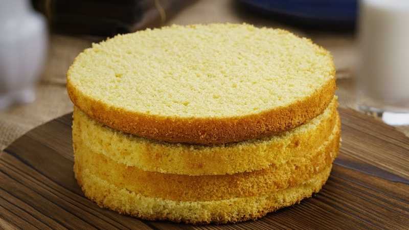Бисквитный торт со сметанным кремом: 2 рецепта с фото и видео