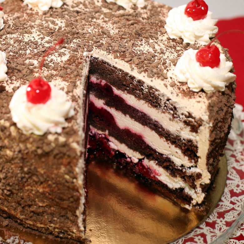Шоколадный торт пьяная вишня с коньяком и кокосовой стружкой рецепт с фото пошагово - 1000.menu