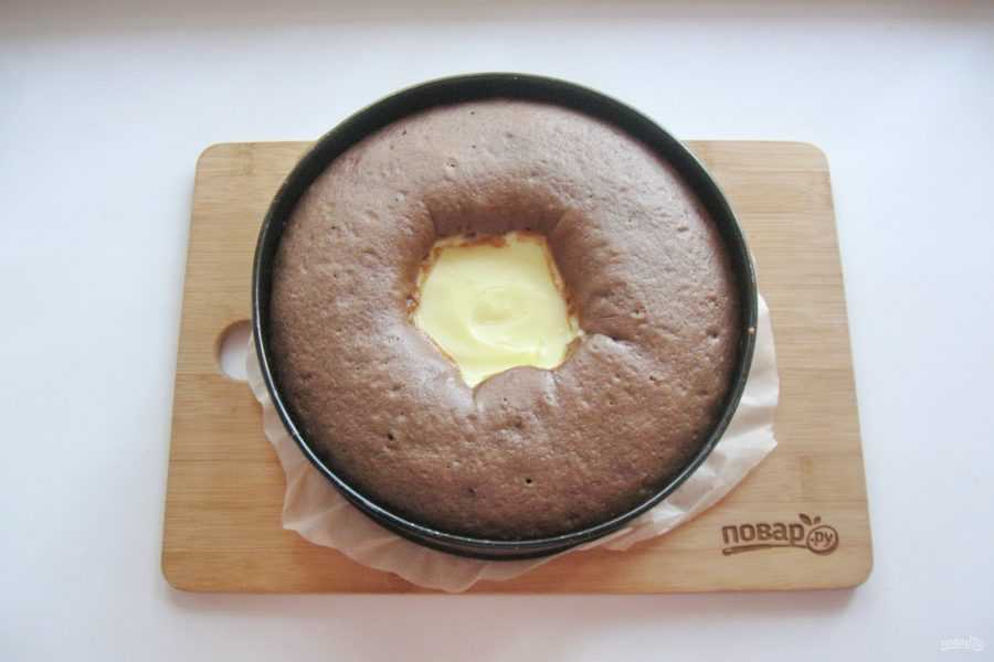 Торт вулкан. рецепт с заварным кремом, грецким орехом, клубникой, пошагово с фото