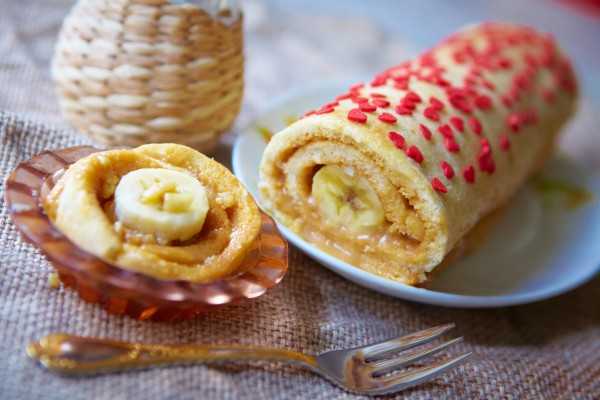 Начинка для бисквита: йогуртовая, банановая, ореховая. рецепт бисквитного рулета в домашних условиях