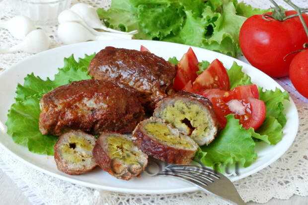 Мясной рулет из фарша