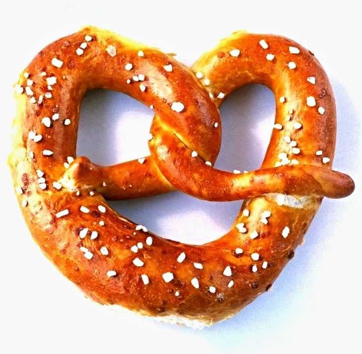 Брецель ролл (pretzel roll) - булочки к пиву рецепт с фото пошагово - 1000....