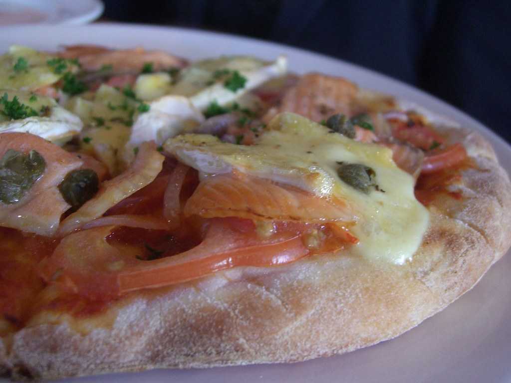 Пицца с лососем - 64 рецепта: пицца | foodini