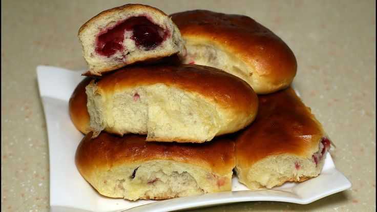 Пирожки с вишней. рецепт постных дрожжевых пирожков с вишней в духовке | как приготовить на webpudding.ru