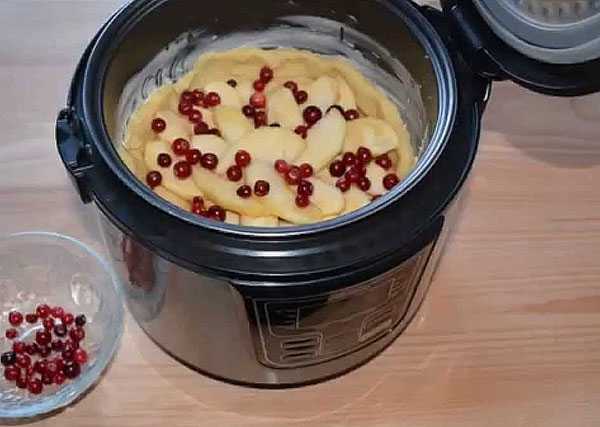 Пирог с клюквой – 14 рецептов приготовления