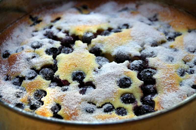 Пирог с голубикой и абрикосами на минеральной воде: пошаговый рецепт с фото | меню недели