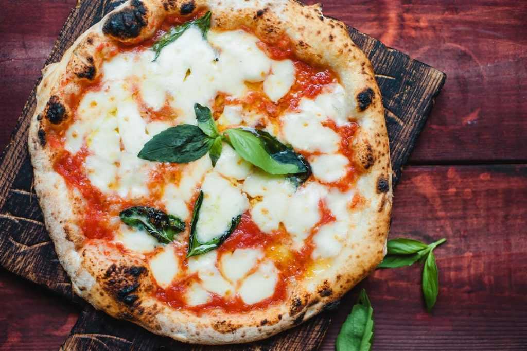 7 вкусных рецептов настоящей итальянской пиццы в домашних условиях