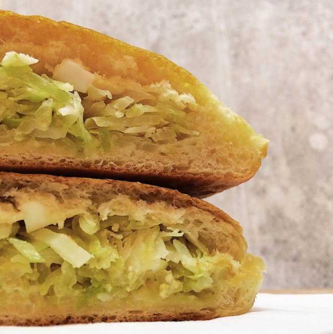 Пирожки в духовке с капустой и яйцом