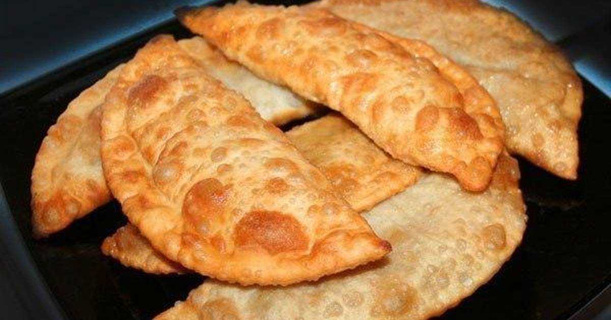 Сфиха баальбакии – ливанские пирожки с мясом (meat pies – lebanese sfeeha)
            пряные, обжигающе горячие, ароматные... невозможно устоять - невозможно остановиться!