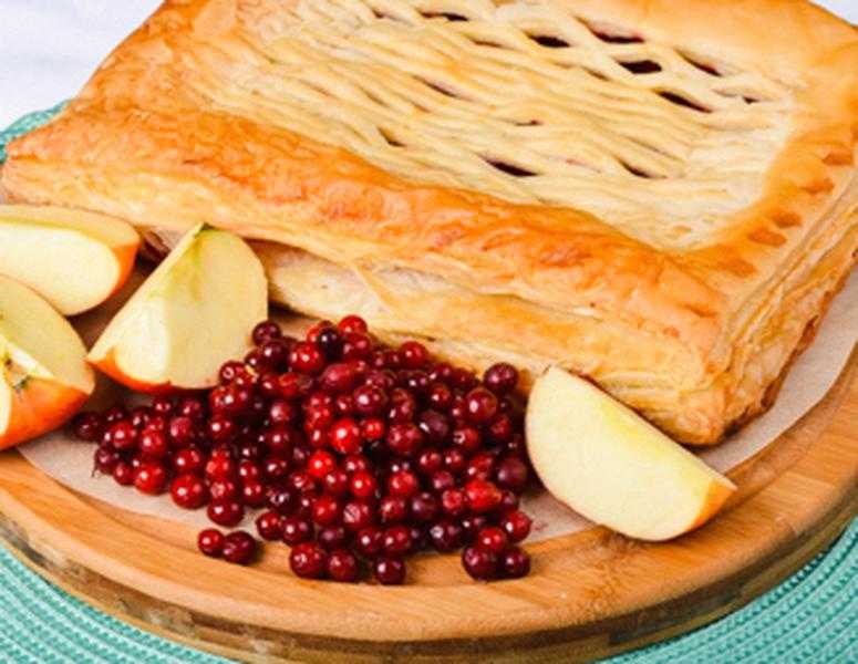 Пирог с яблоками и брусникой - пошаговый домашний рецепт