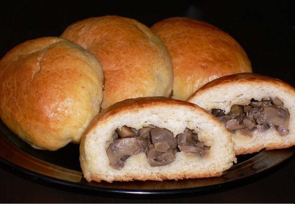 Пирожки с картошкой и грибами жареные на сковороде