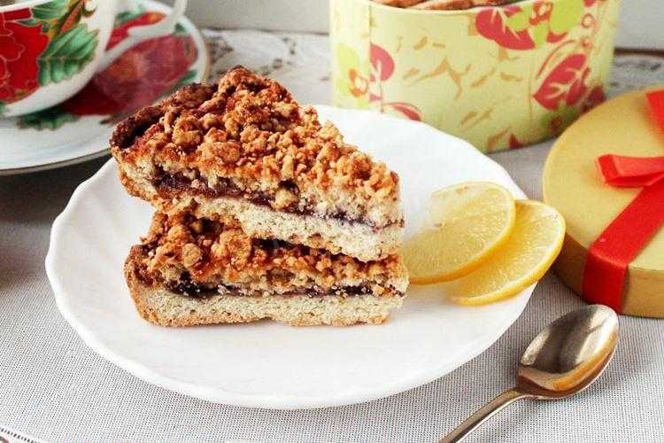Песочный пирог с малиновым вареньем тертый рецепт с фото пошагово - 1000.menu