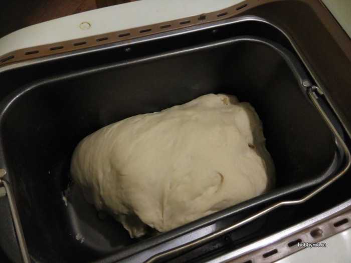 Тесто для пирожков в хлебопечке: 7 рецептов