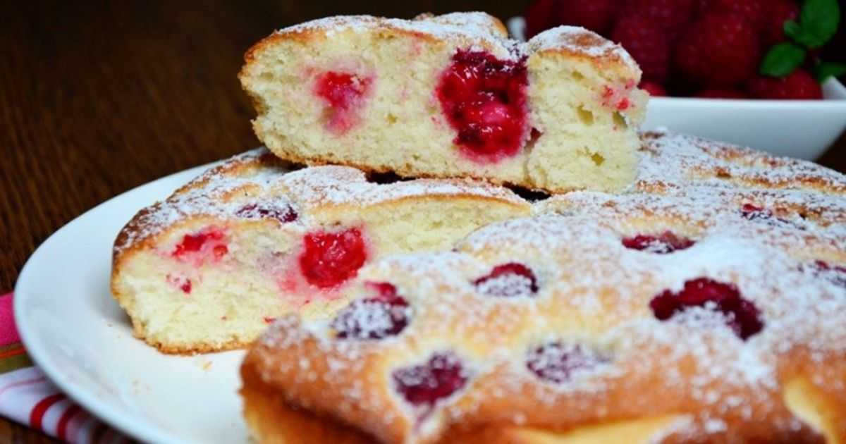 Пирог с малиной – 10 рецептов в духовке с пошаговыми фото